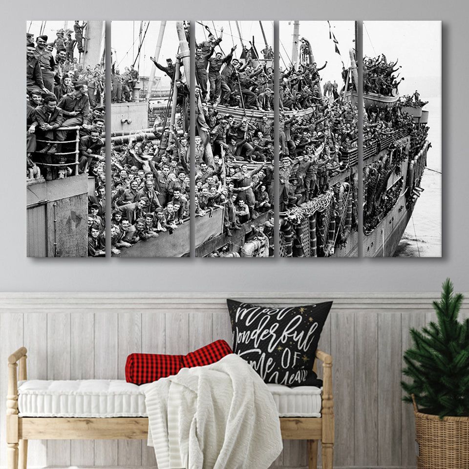 American Soldiers Returning Home Black And White Print, Wwii Larger Canvas Art, 5 Piece Canvas Prints Wall Art Decor