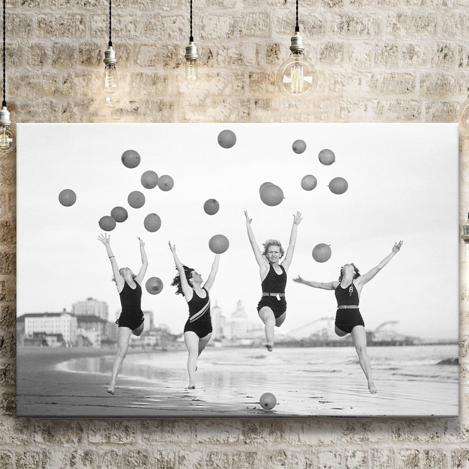 Beach Girls Balloon Black And White Print, Vintage Beach Style Canvas Prints Wall Art Home Decor