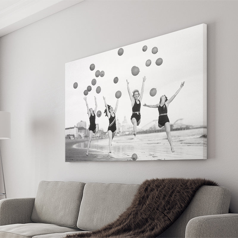 Beach Girls Balloon Black And White Print, Vintage Beach Style Canvas Prints Wall Art Home Decor