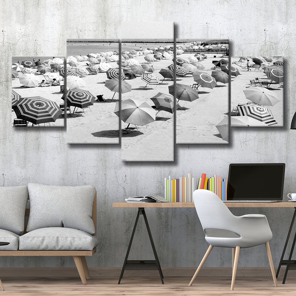 Beach Umbrellas Black And White Print, Vintage Beach Style 5 Panels, Canvas Prints Wall Art Decor, Large Canvas Art