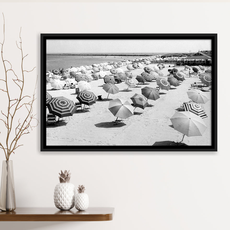 Beach Umbrellas Black And White Print, Vintage Beach Style Framed Canvas Prints Wall Art Home Decor,Floating Frame