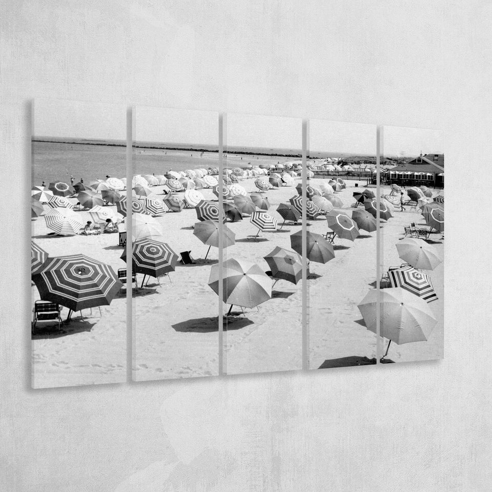 Beach Umbrellas Black And White Print, Vintage Beach Style Larger Canvas Art, 5 Piece Canvas Prints Wall Art Decor