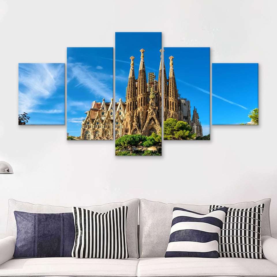 Cathedral of La Sagrada Familia 5 Pieces Canvas Prints Wall Art - Painting Canvas, Multi Panels, Wall Decor