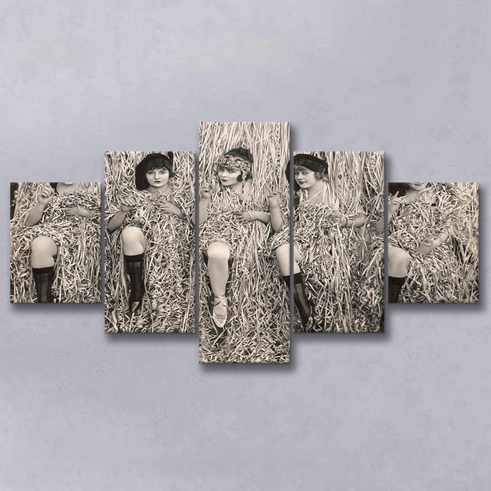 Confetti Girls Photo Black And White Print, Retro Hollywood Flapper Girls 5 Panels, Canvas Prints Wall Art Decor, Large Canvas Art