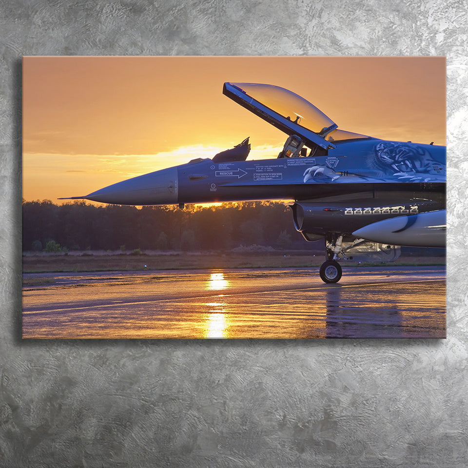 General Dynamics F 16 Fighting Falcon Craft Airplane Canvas Prints Wall Art Decor - Painting Canvas, Art Prints, Ready to Hang