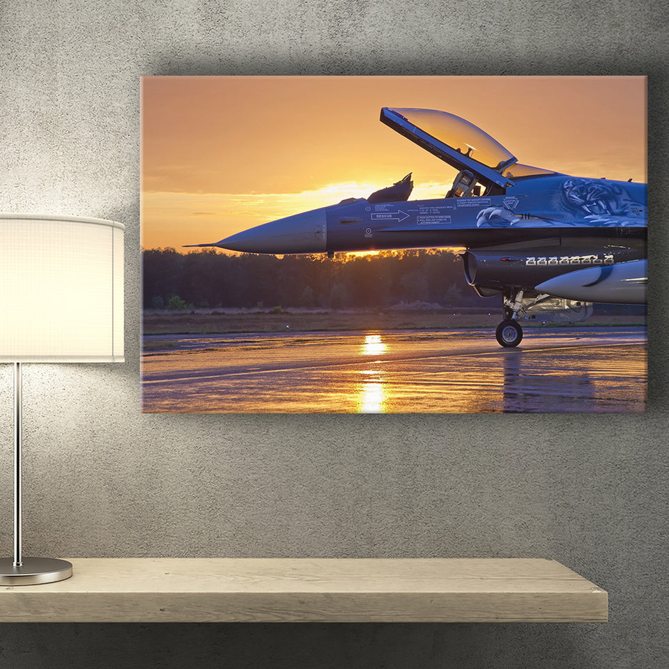 General Dynamics F 16 Fighting Falcon Craft Airplane Canvas Prints Wall Art Decor - Painting Canvas, Art Prints, Ready to Hang