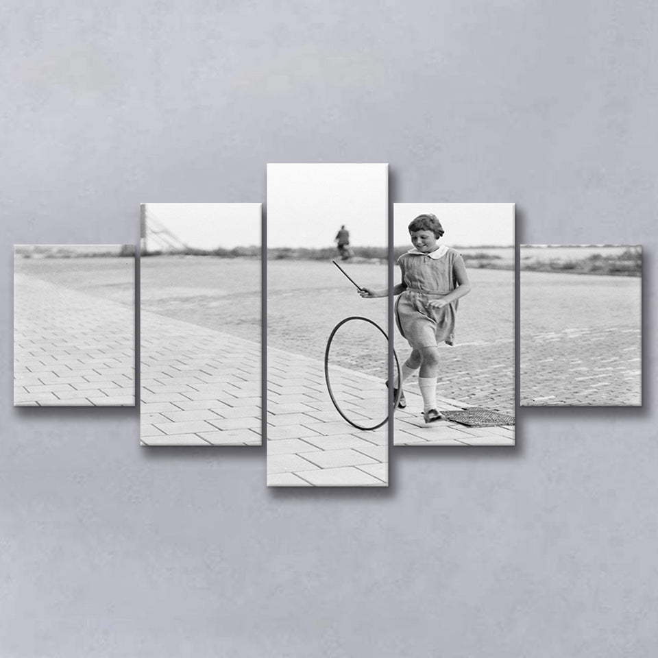 Girl Hoop Rolling Black And White Print, Vintage Games And Playtime 5 Panels, Canvas Prints Wall Art Decor, Large Canvas Art