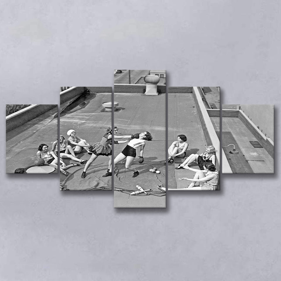 Girls Boxing Black And White Print, Vintage Rooftop Girls Boxing 5 Panels, Canvas Prints Wall Art Decor, Large Canvas Art