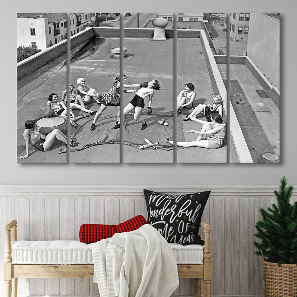 Girls Boxing Black And White Print, Vintage Rooftop Girls Boxing Larger Canvas Art, 5 Piece Canvas Prints Wall Art Decor