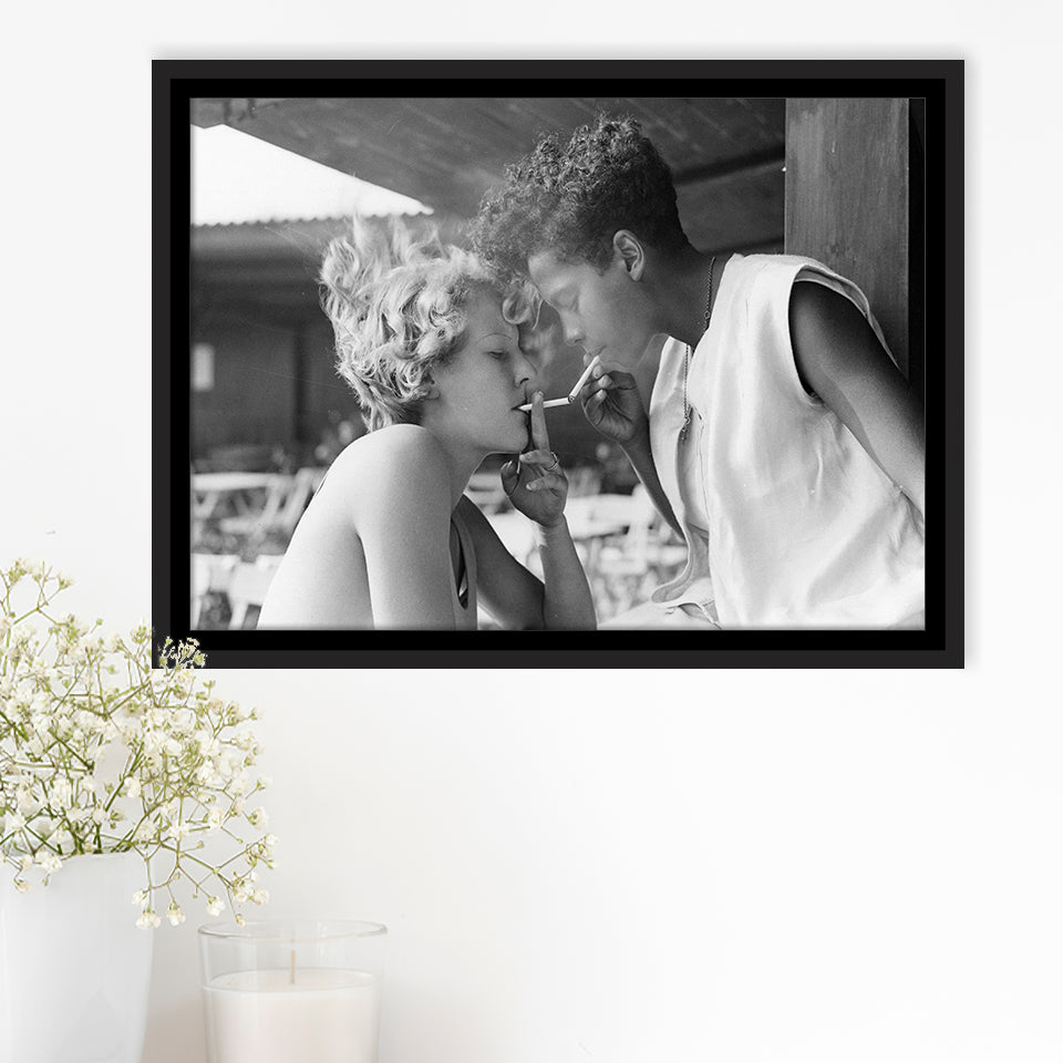 cigarette sharing Girls Smoking Black And White Print, Vintage Girl Friends Sharing A Ci – UnixCanvas cigarette sharing Girls Smoking Black And White Print, Vintage Girl Friends Sharing A Ci – UnixCanvas