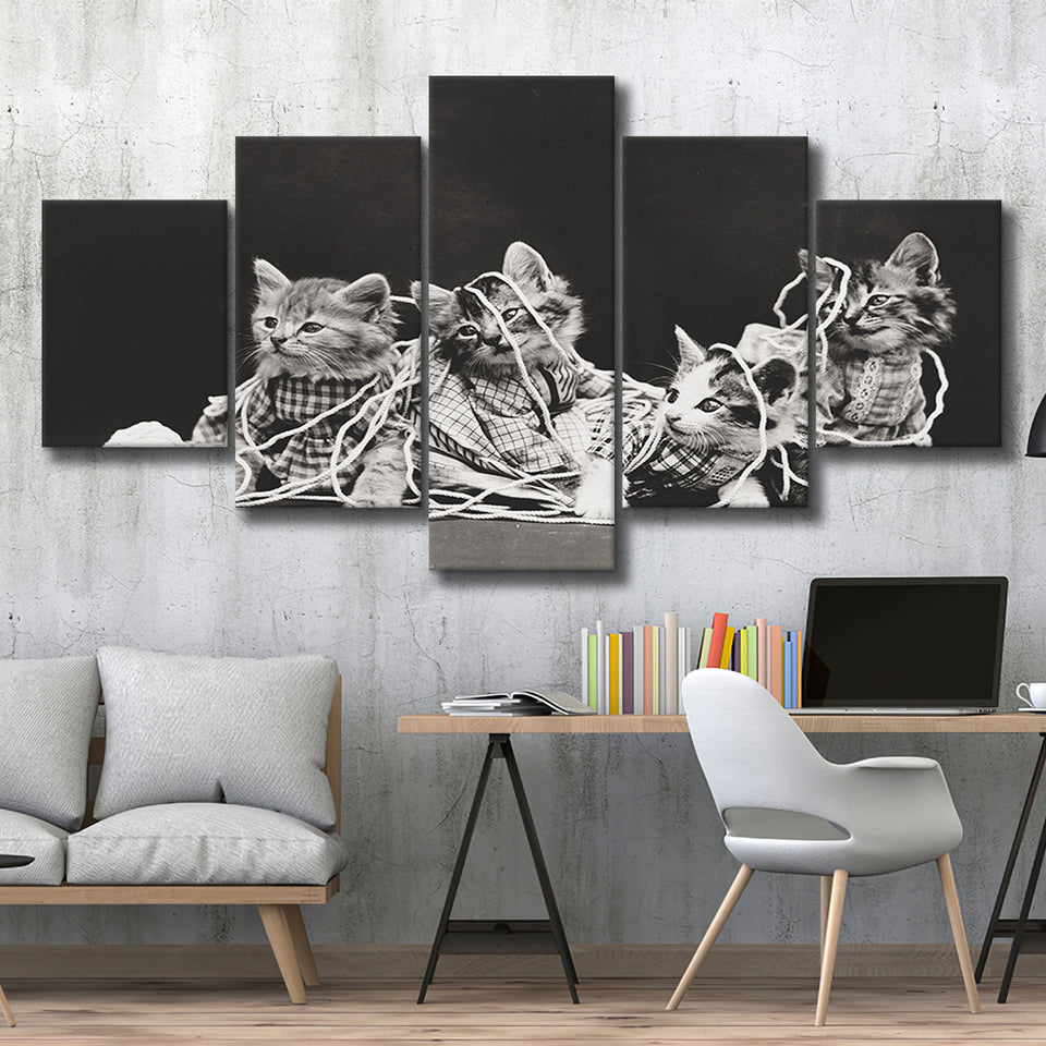 Kittens Playing With Yarn Black And White Print, Vintage Animal Photo 5 Panels, Canvas Prints Wall Art Decor, Large Canvas Art