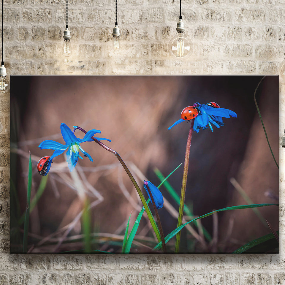 Ladybug Multi Panel Ladybug Landscape Canvas Prints Wall Art Home Decor - Painting Canvas, Ready to hang