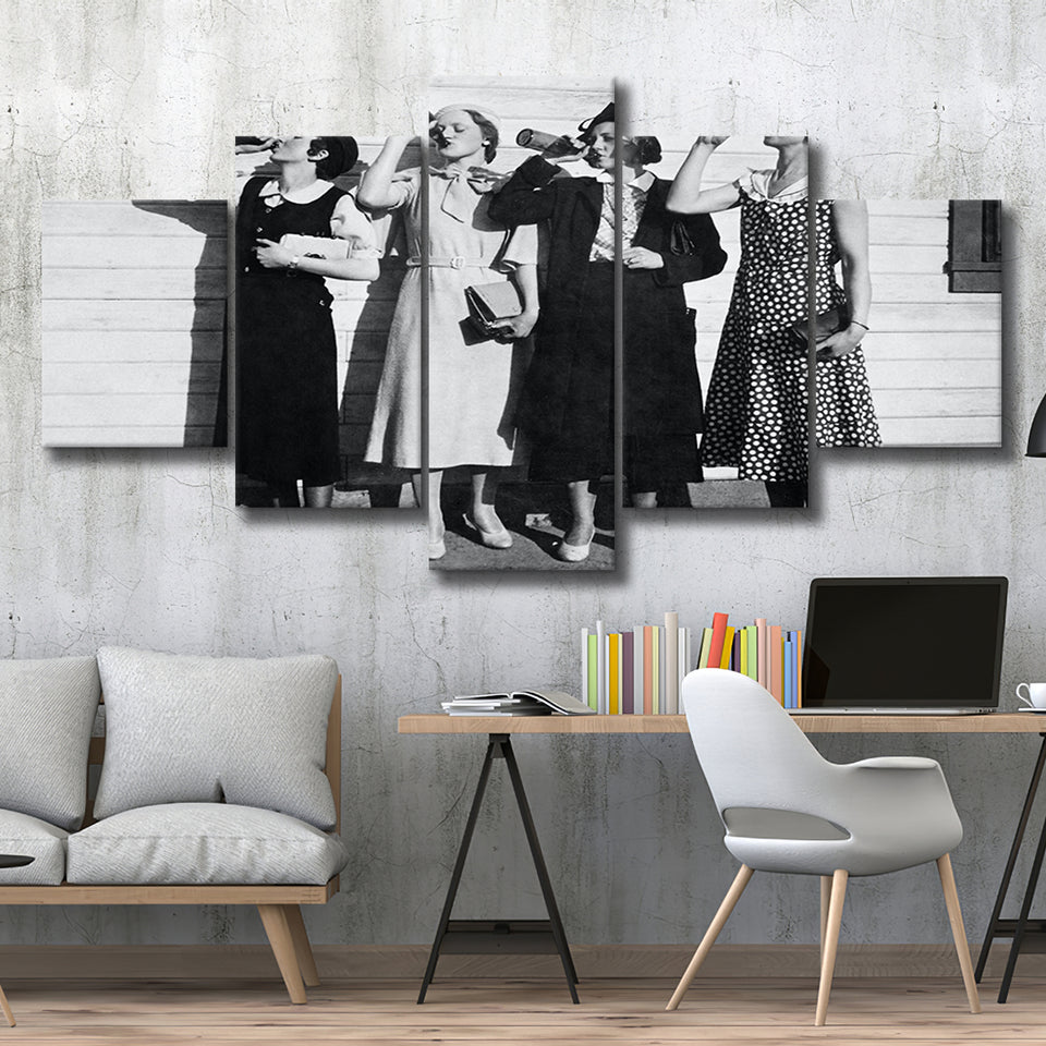 Vintage Flapper Girls Drinking Black And White Print, Roaring Twenties Vintage Style 5 Panels, Canvas Prints Wall Art Decor